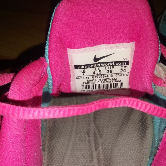 Nike - Picture 5 of 12